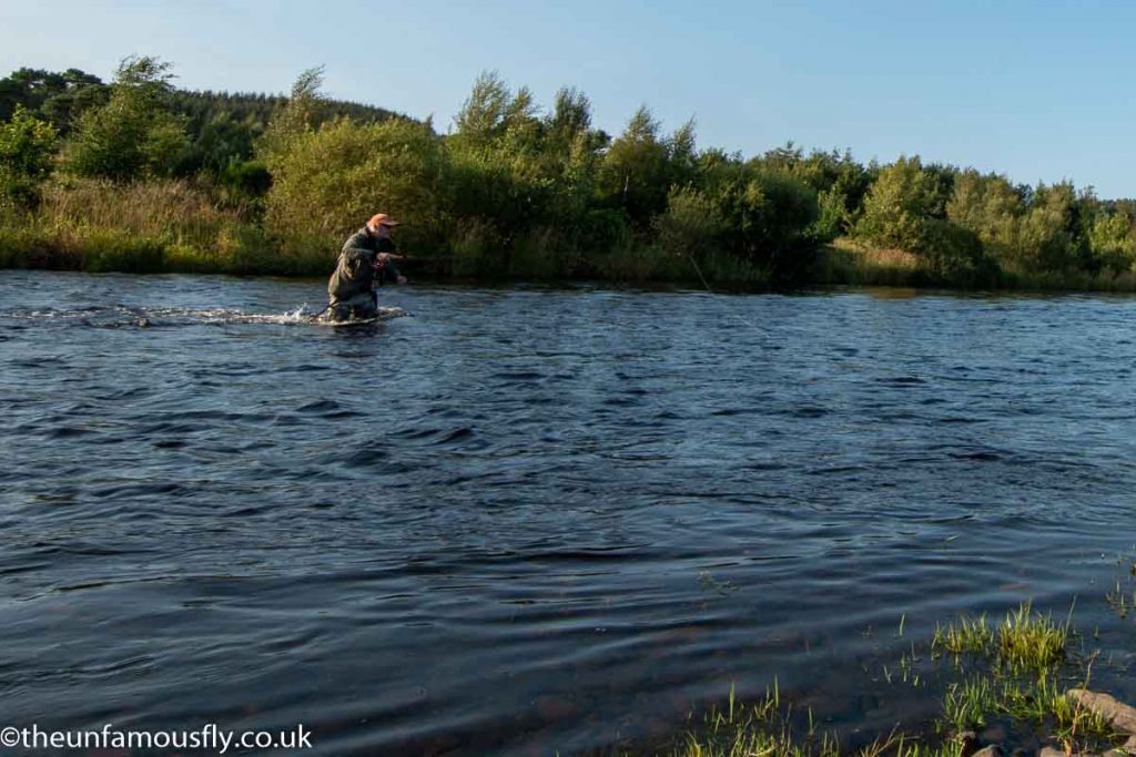 Bugging in fast water